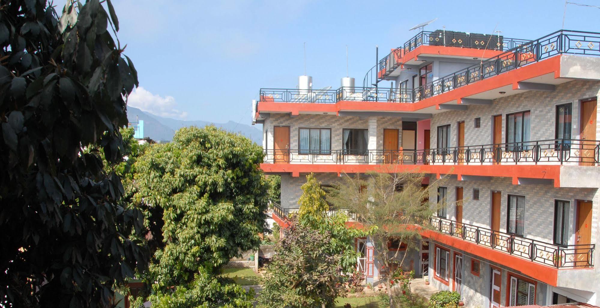 Hotel Glory Garden Pokhara Exterior photo