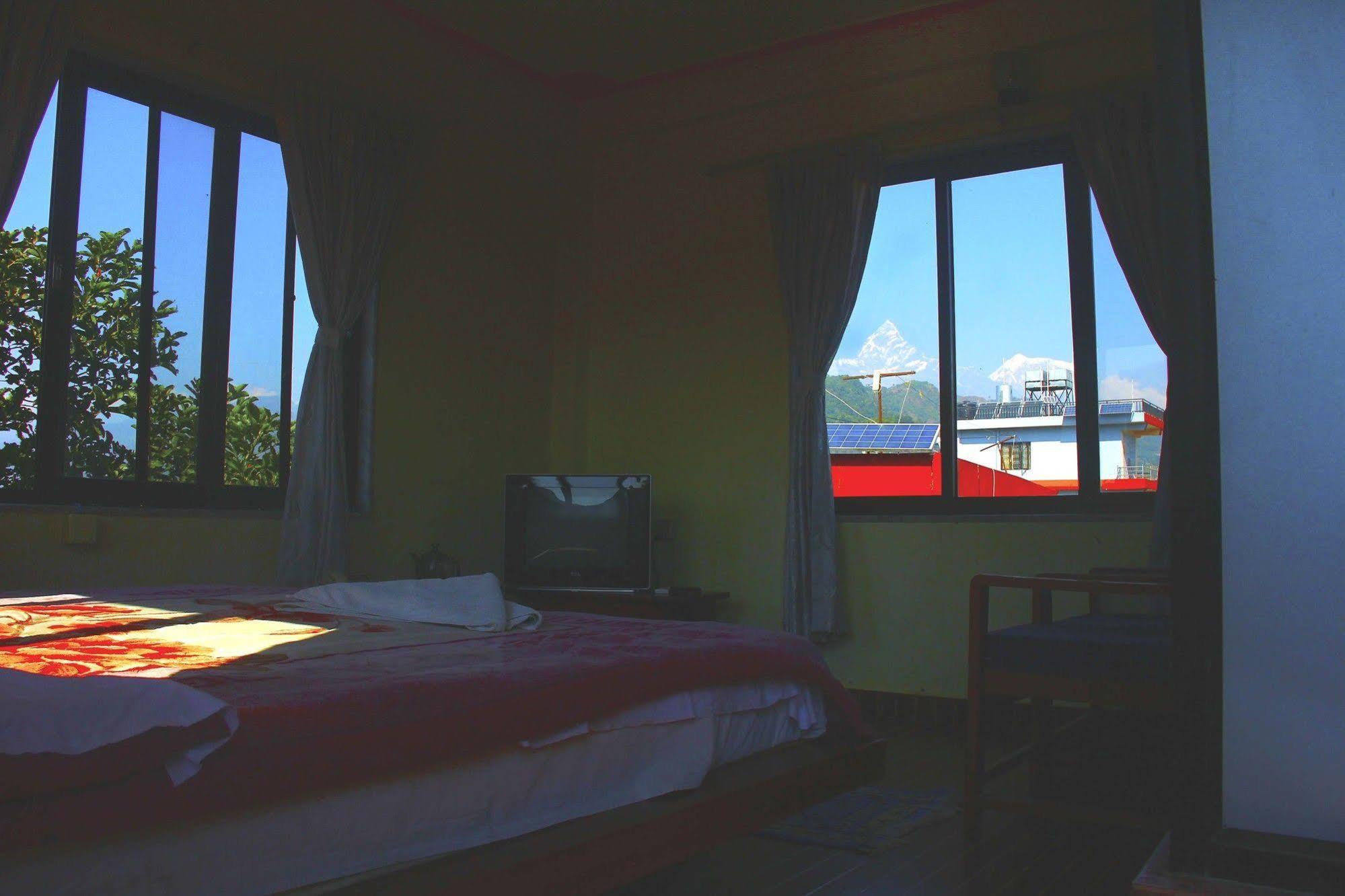 Hotel Glory Garden Pokhara Exterior photo